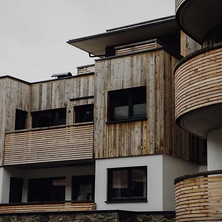 Black Eagle Loft Luxury *