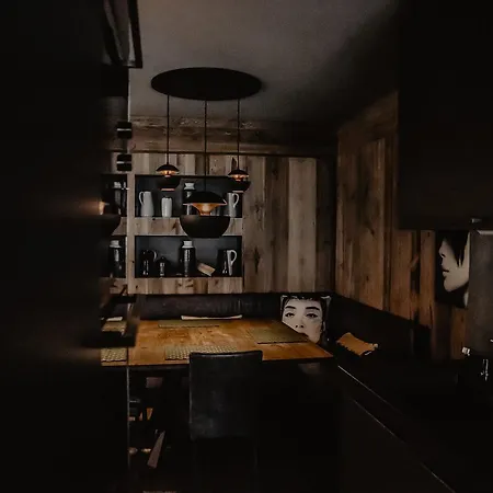 公寓 Black Eagle Loft Luxury